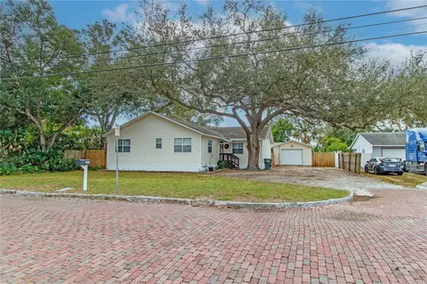 525 4th Ave SW, Largo, FL 33770