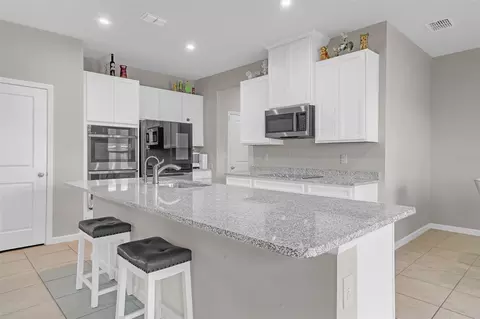 Kitchen - 469 River Rapid Run, Saint Cloud, FL 34771 photo 1 of 2