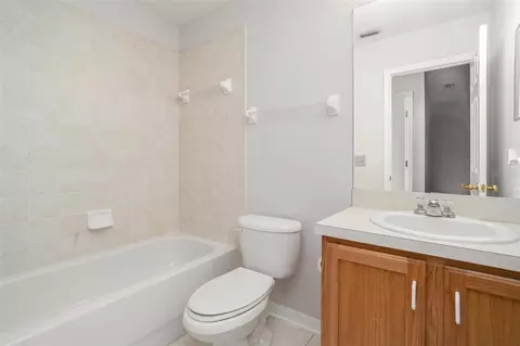Bath - 9317 Stone River Pl, Riverview, FL 33578 photo 2 of 2