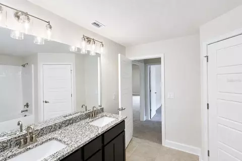 Bath - 7520 Bent Tree Loop, Saint Cloud, FL 34773 photo 2 of 5