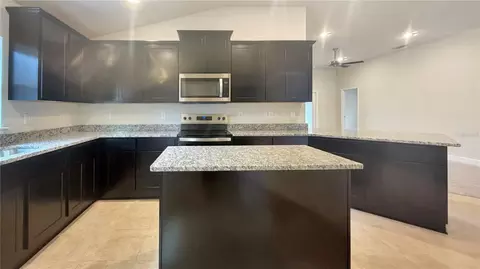 Kitchen - 7520 Bent Tree Loop, Saint Cloud, FL 34773 photo 1 of 1