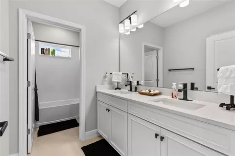 Bath - 6515 Quest St, Saint Cloud, FL 34771 photo 4 of 5