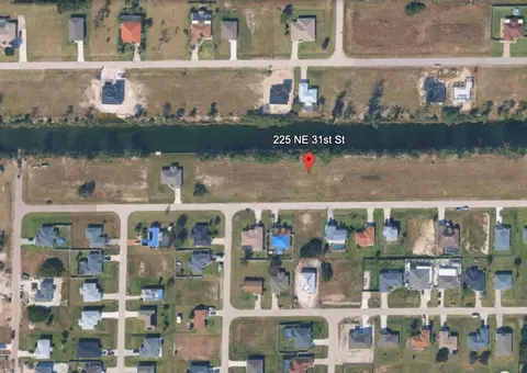 225 NE 31st St, Cape Coral, FL 33909