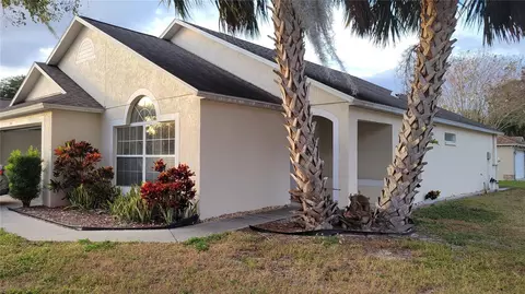 100 Boulder Ct, Sanford, FL 32771