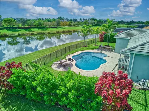 15966 Whippoorwill Cir, Loxahatchee, FL 33470