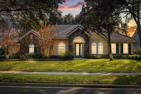 25612 Hawks Run Ln, Sorrento, FL 32776