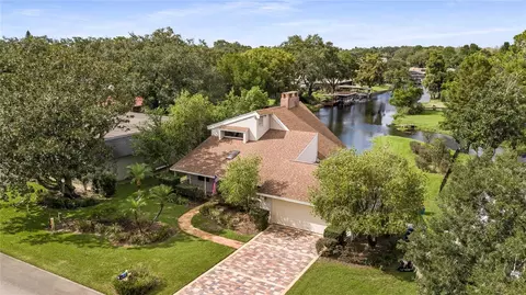 112 First St, Tavares, FL 32778