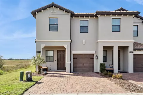 1201 Royal St George Blvd, Davenport, FL 33896