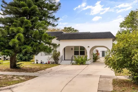 520 S 7th St, Lake Wales, FL 33853