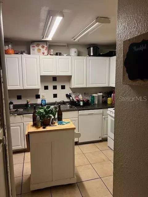 Kitchen - 209 Ridgecrest Loop, Minneola, FL 34715 photo 1 of 4