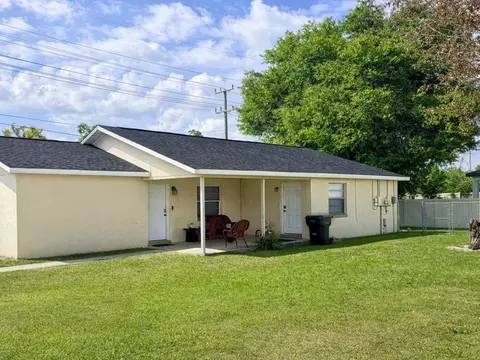 23592361 Chestnut Hills Dr, Lakeland, FL 33805