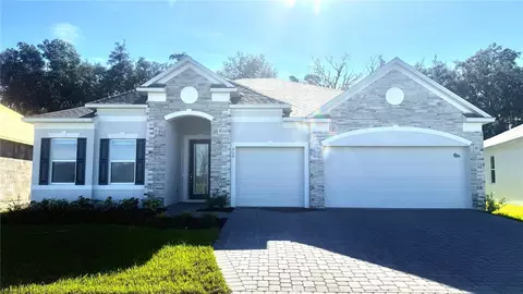 930 Buckeye Dr, Lady Lake, FL 32159