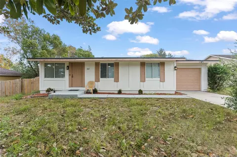 857 Glasgow Ave, Deltona, FL 32738