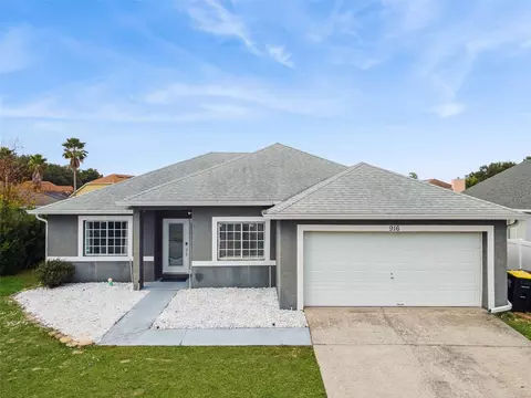 916 Hillcrest Dr, Davenport, FL 33897