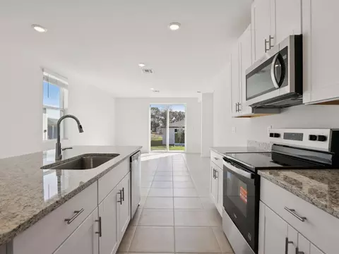 Kitchen - 14159 Crutchfield Ct, Parrish, FL 34219 photo 3 of 3