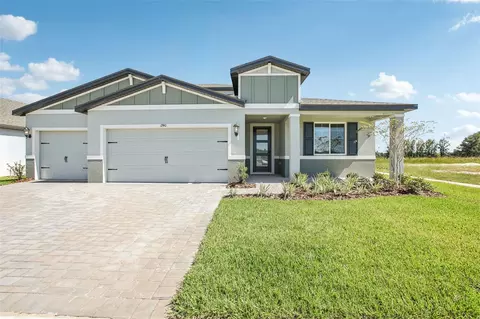 1740 Draughton Dr, Zephyrhills, FL 33541
