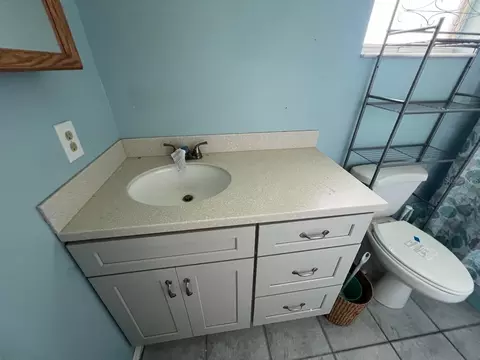Bath - 2024 Lime Tree Dr, Edgewater, FL 32141 photo 5 of 6