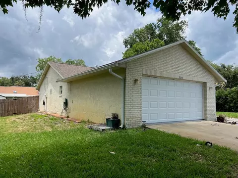 Exterior - 2024 Lime Tree Dr, Edgewater, FL 32141 photo 9 of 10