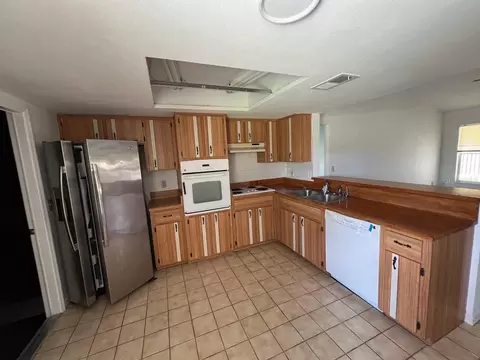 Kitchen - 2024 Lime Tree Dr, Edgewater, FL 32141 photo 2 of 3