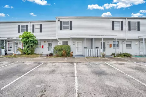 1824 Amberly Ave #T8, Orlando, FL 32822