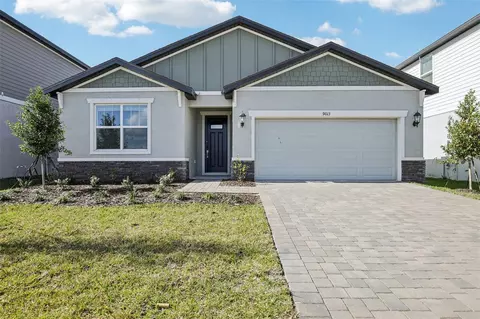 9013 Venetia Ct, Palmetto, FL 34221