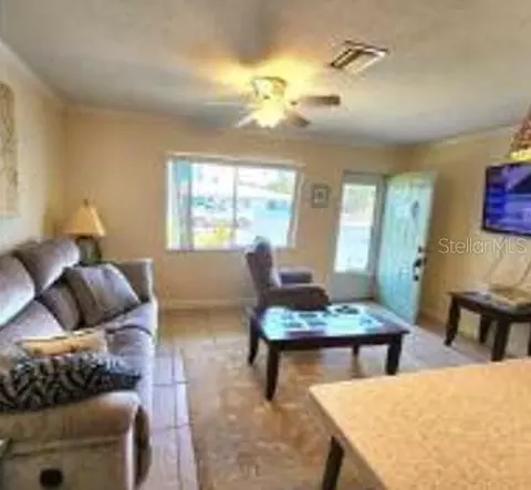 525 Manatee Ct #13, Venice, FL 34285 photo 5