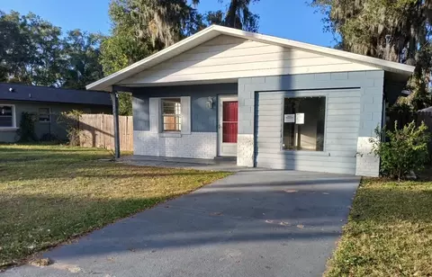 285 E Lake St, Umatilla, FL 32784
