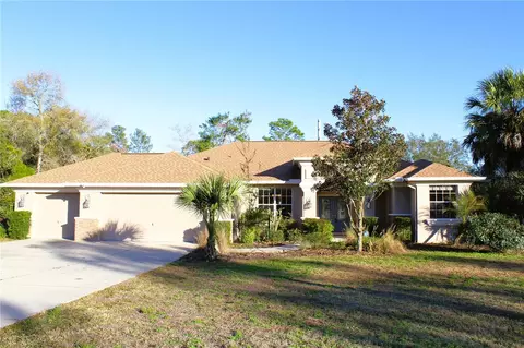 8476 Madrid Rd, Weeki Wachee, FL 34613