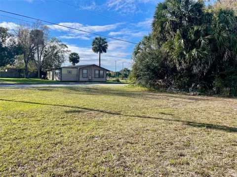 E 20th Street, Sanford, FL 32771