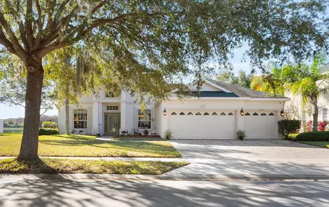 4916 Parkview Dr, Saint Cloud, FL 34771