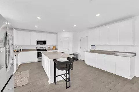 Kitchen - 730 Hitch Loop, Saint Cloud, FL 34772 photo 2 of 3
