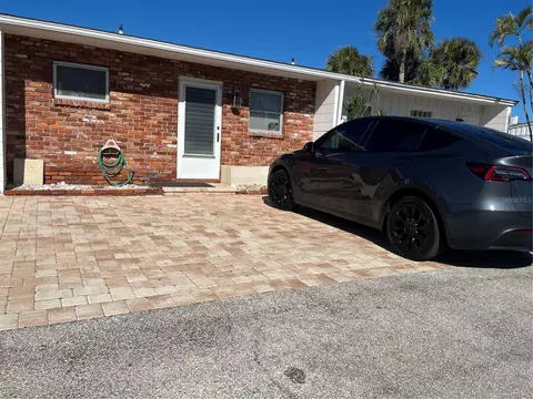 701 Saint Judes Dr S #3, Longboat Key, FL 34228