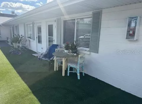525 Manatee Ct #8, Venice, FL 34285