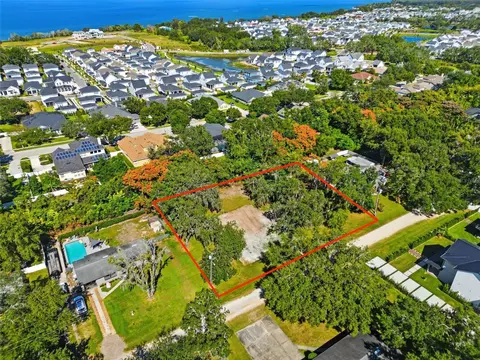 321 E Gulley Ave, Oakland, FL 34760