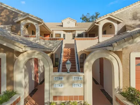Exterior - 7784 Sugar Bend Dr #7784, Orlando, FL 32819 photo 2 of 6