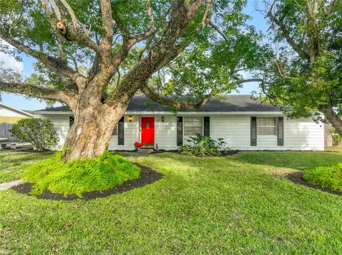 415 Hermitage Dr, Altamonte Springs, FL 32701