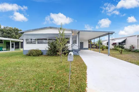562 Ruth Cir, Melbourne, FL 32904