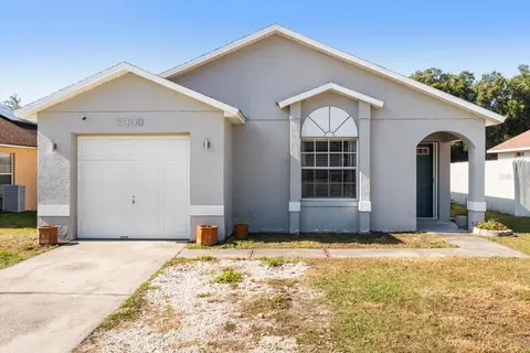 2008 Lauren Rd, Apopka, FL 32703