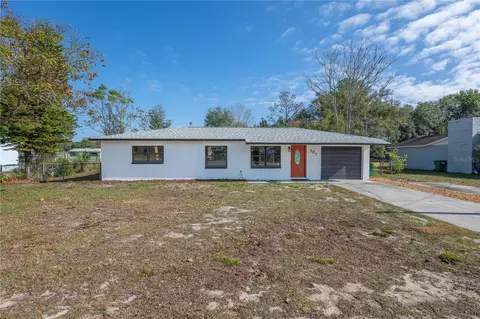 707 Maple Ave, Fruitland Park, FL 34731