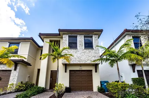 25190 SW 107th Ave, Homestead, FL 33032