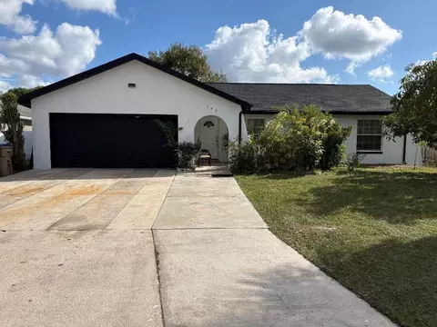 143 W Cedarwood Cir, Kissimmee, FL 34743