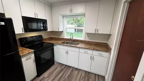 Kitchen - 1658 Hempel Ave, Gotha, FL 34734 photo 1 of 3