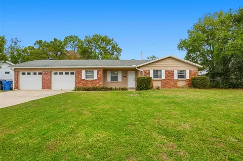 2523 Lake Ellen Ln, Tampa, FL 33618