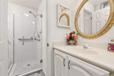 Bath - 6907 Log Jam Ct, Ocoee, FL 34761 photo 3 of 4