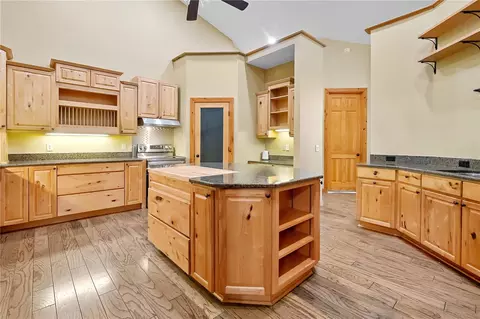 Kitchen - 27737 County Road 44a, Eustis, FL 32736 photo 1 of 3