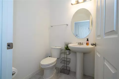 Bath - 8225 Bryce Canyon Ave, Windermere, FL 34786 photo 1 of 8