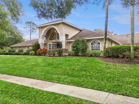 9805 Spring Lake Dr, Clermont, FL 34711