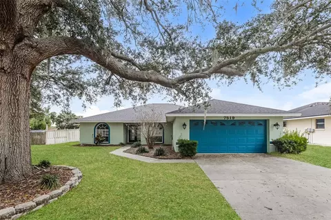 7519 Floral Cir E, Lakeland, FL 33810