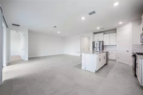 Living - 3944 Kennebunk Loop, Mount Dora, FL 32757 photo 5 of 8