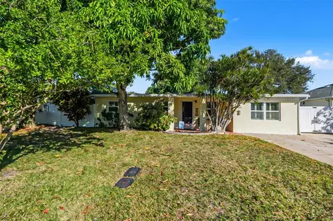 206 Harbor Dr, Cape Canaveral, FL 32920